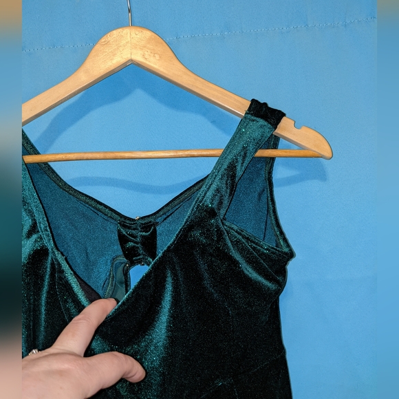 Velvet velour green dance dress - Picture 2 of 6